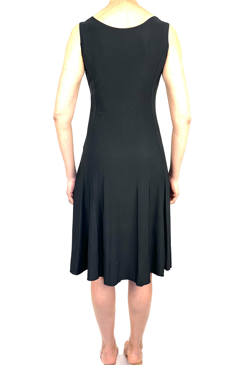 Robe noire sans manches pour femmes, design flatteur et intemporel - Tailles S - XX Large