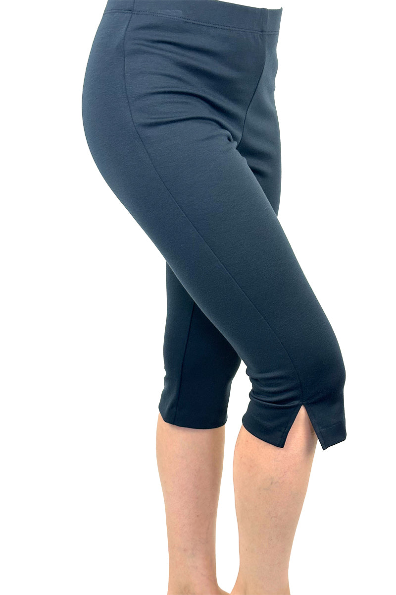 Capri pour femmes en vente, tissu extensible doux bleu marine, coupe flatteuse, tailles S-XL