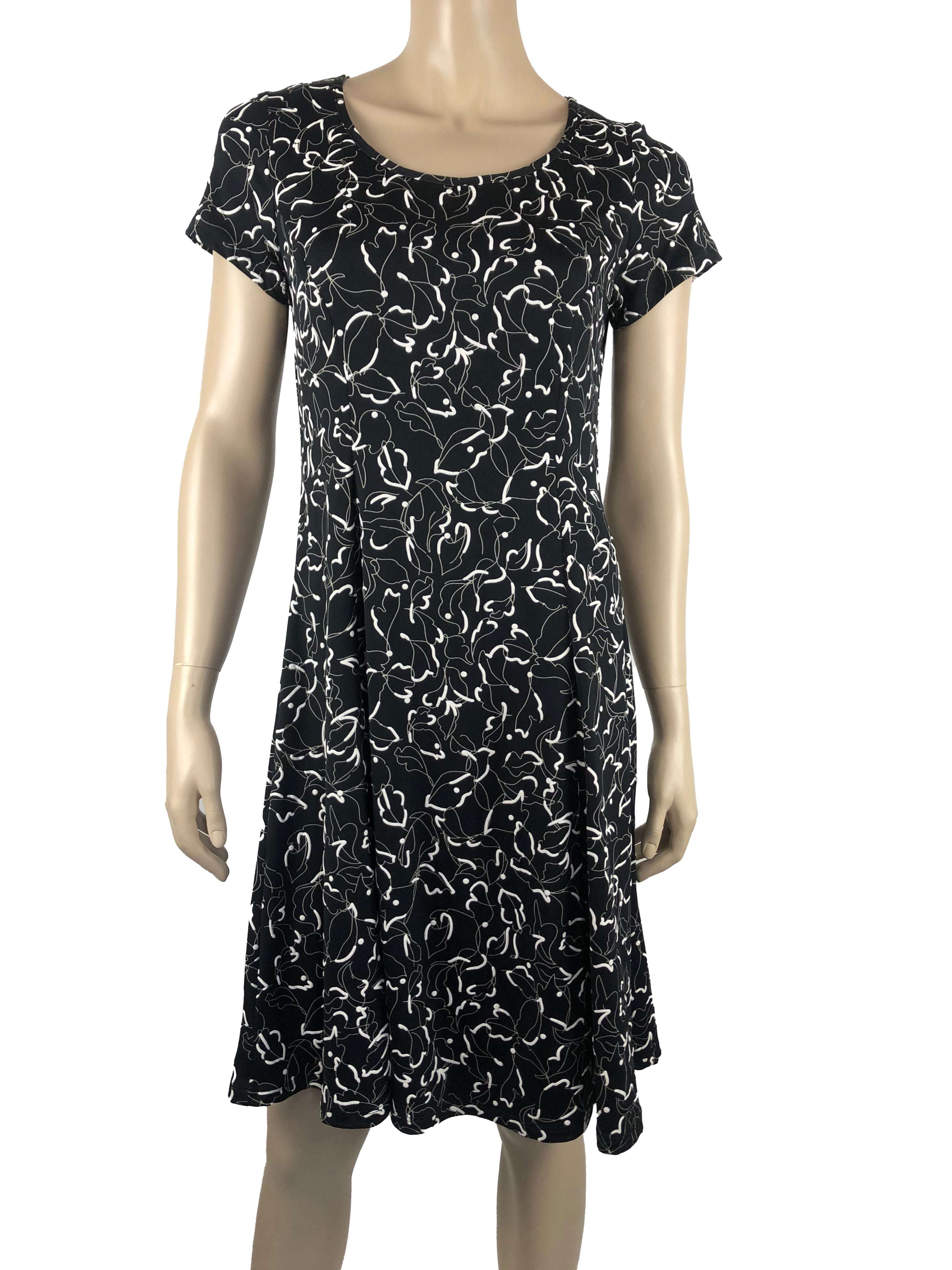Women's Dresses On Sale Black and White Flattering Design Quality Stretch Fabric Made in Canada - Yvonne Marie - Yvonne Marie